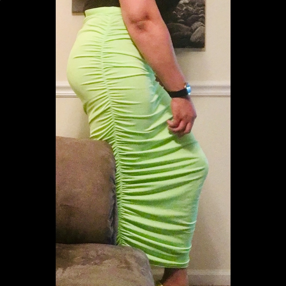 Neon skirt Strachey material